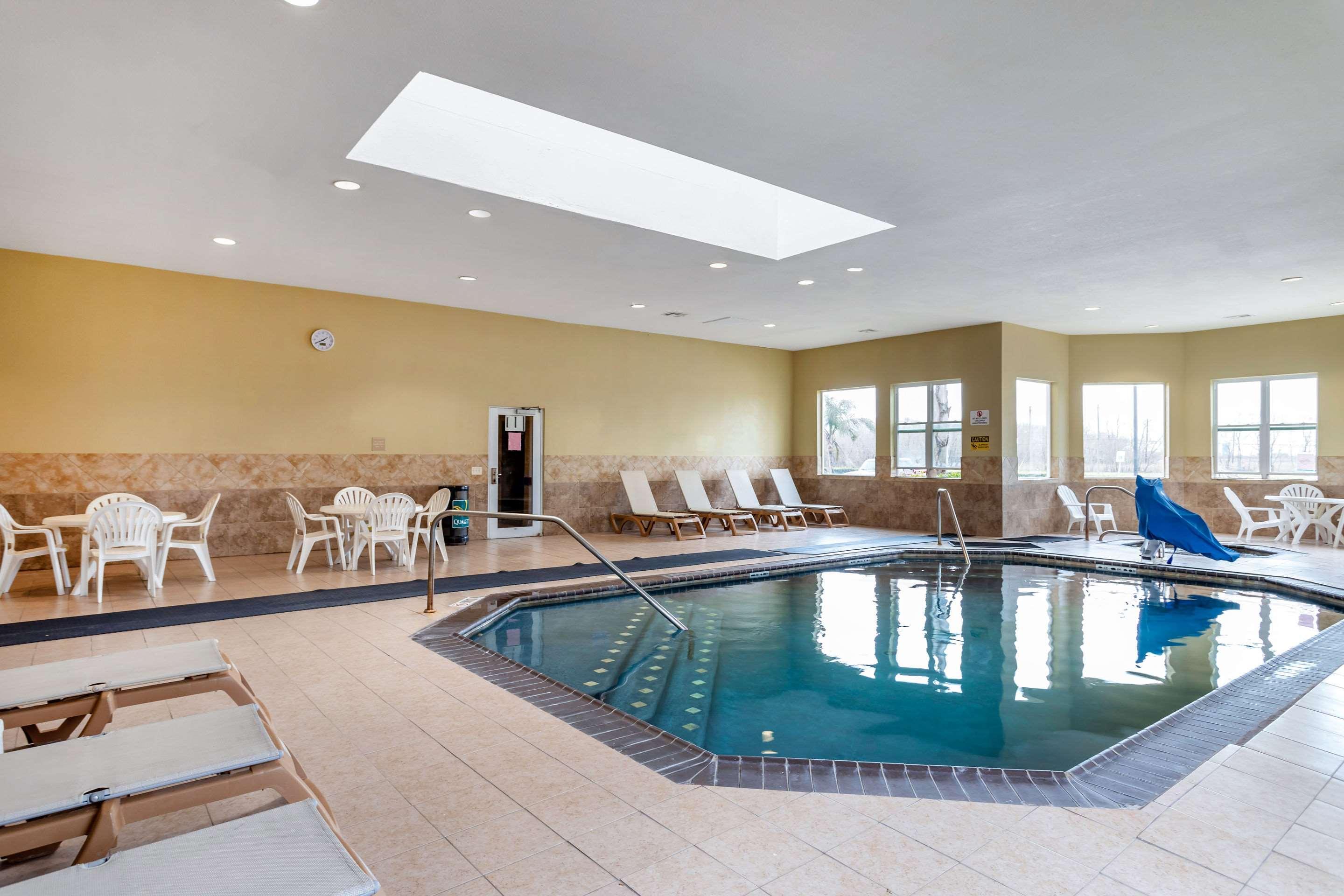 Sonesta Essential Лапорт Экстерьер фото