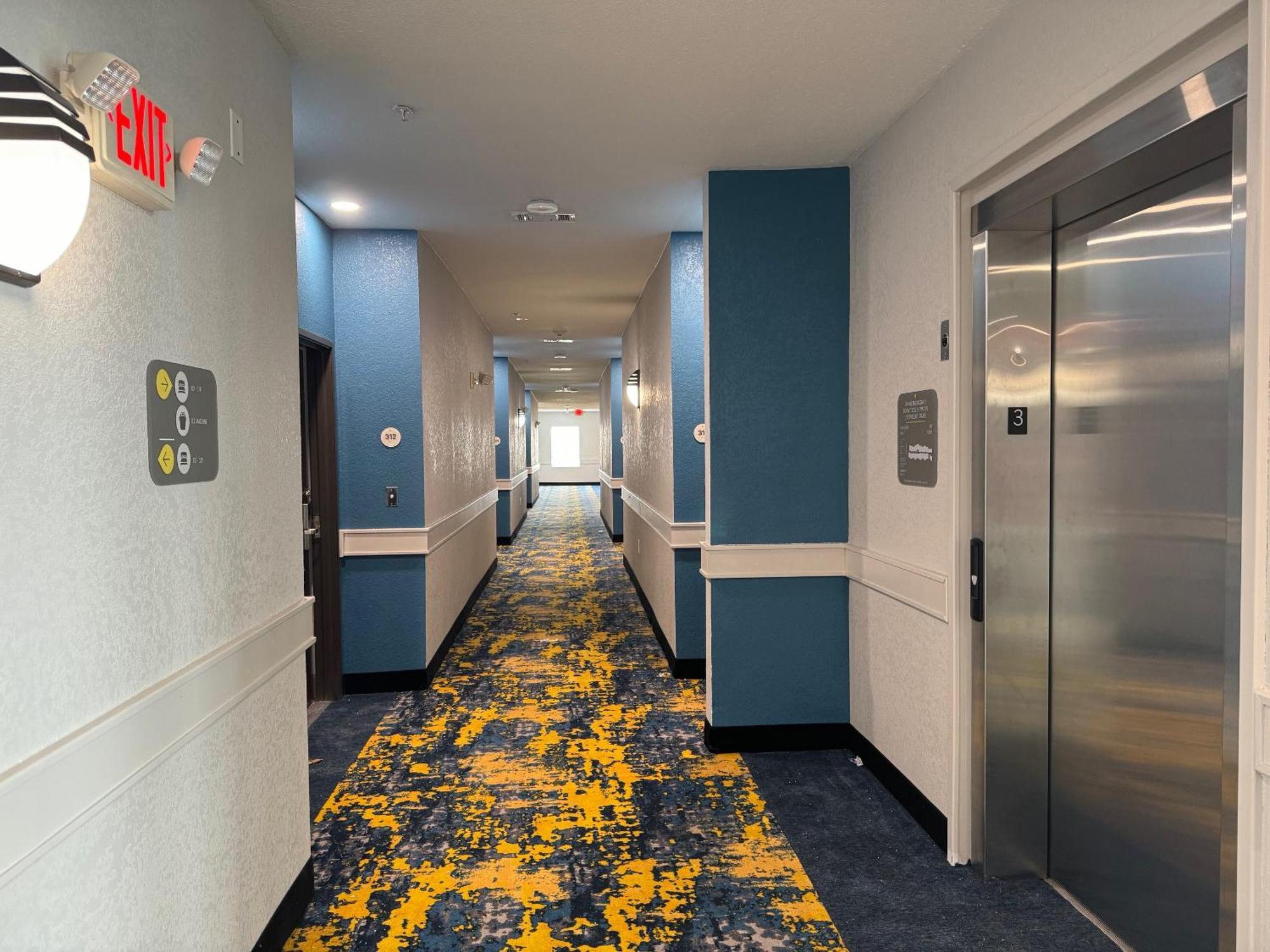 Sonesta Essential Лапорт Экстерьер фото