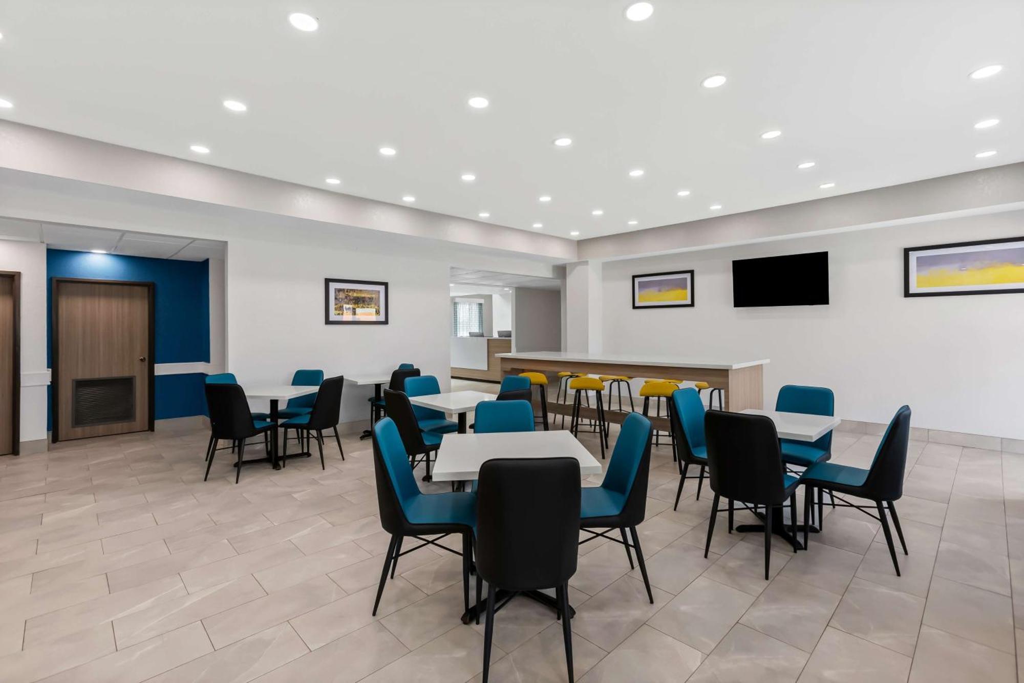 Sonesta Essential Лапорт Экстерьер фото