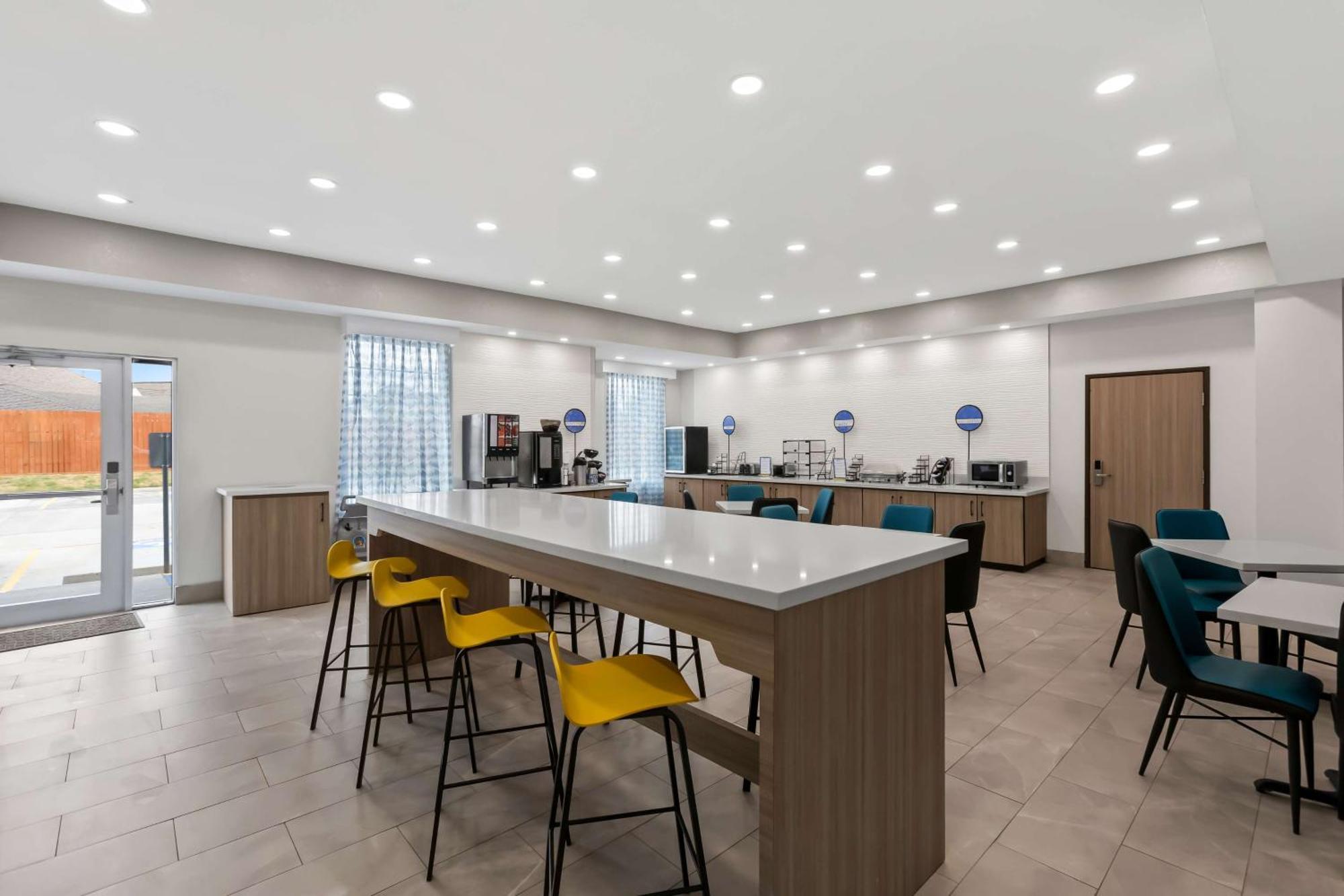 Sonesta Essential Лапорт Экстерьер фото