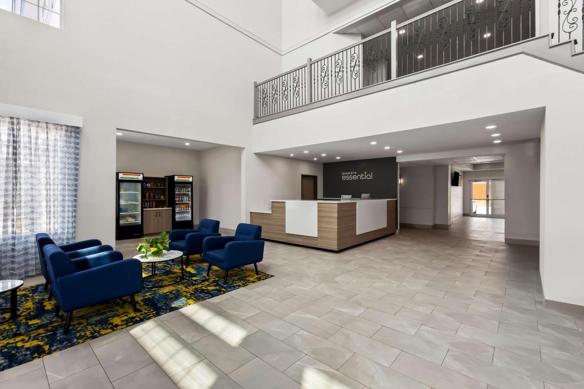 Sonesta Essential Лапорт Экстерьер фото