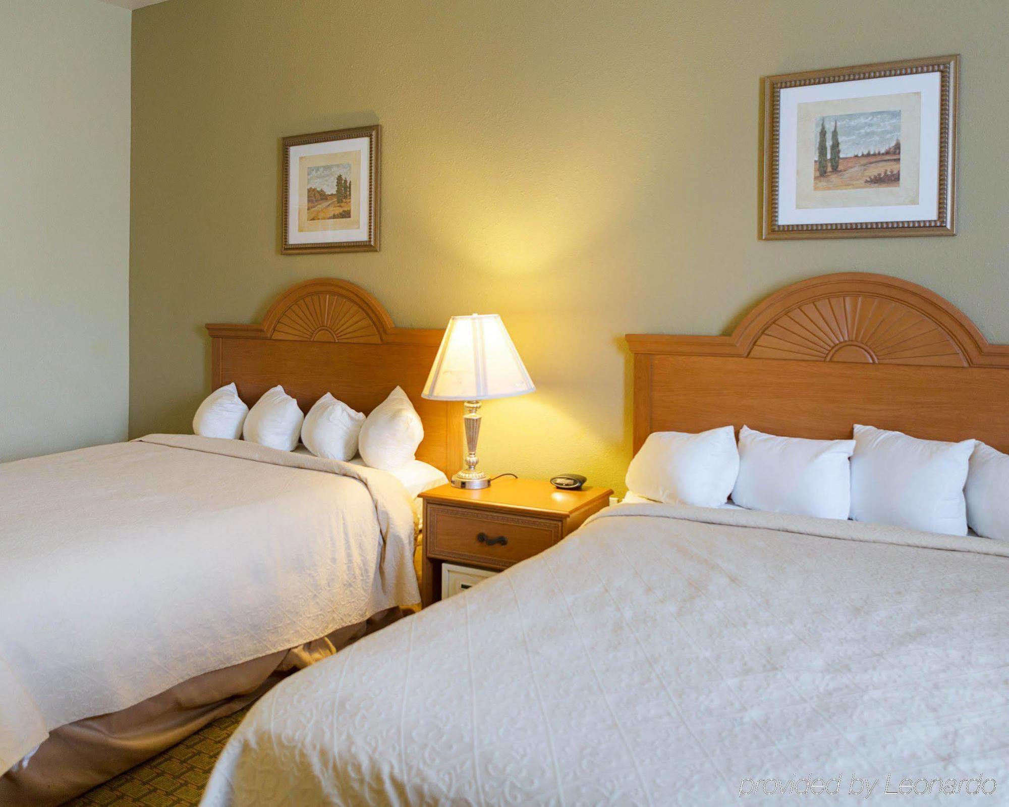 Sonesta Essential Лапорт Экстерьер фото